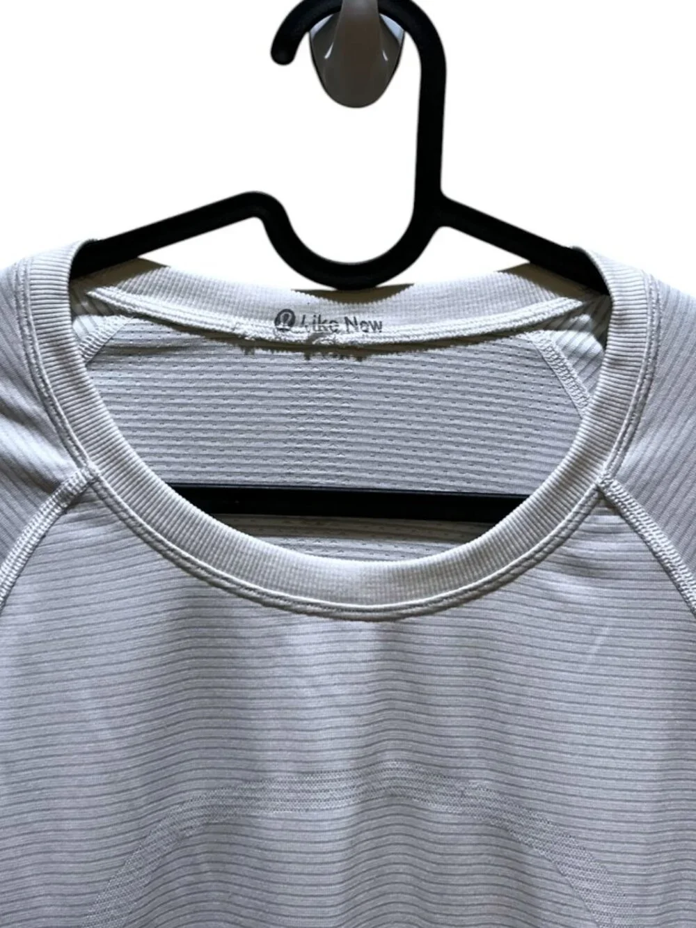 Womens Lululemon White Swiftly Long Sleeve Top Thumb Holes